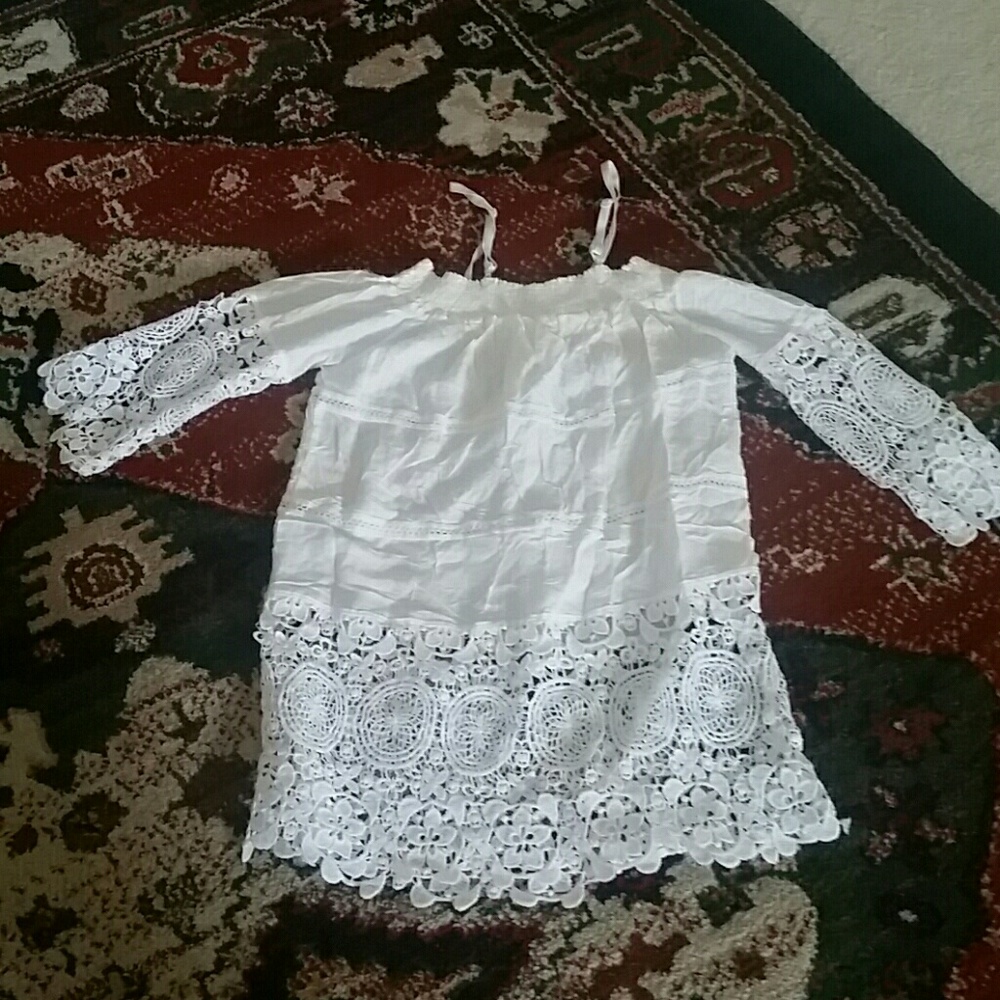 Off the shoulder embroidery top!